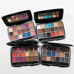Amuse 18-Color Shimmering Eyeshadow Palettes (FK9622)