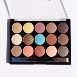 Amuse 15-Color Eyeshadow Palette
